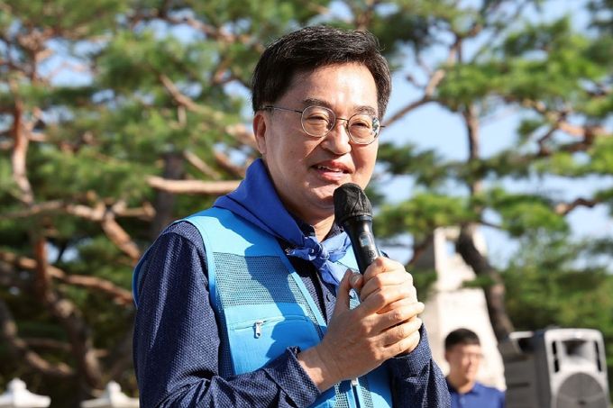 김동연 경기도지사가 광복 80주년을 맞아 28일 파주 임진각에서 열린 경기둘레길 통일걷기 출정식에 참석했다. 사진=경기도청