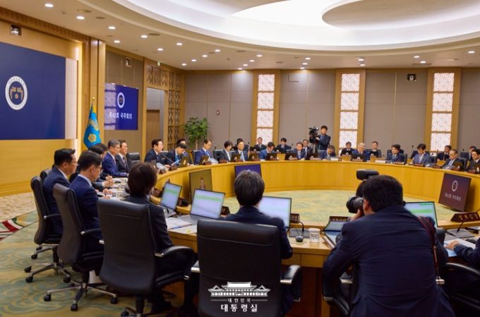 이재명 대통령, 제42차 국무회의 주재