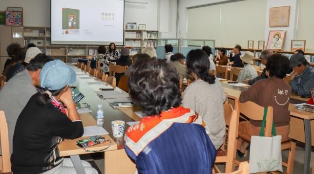 양평군 '재미작가 이수정' 소나기마을 문학교실에서 특별 강연