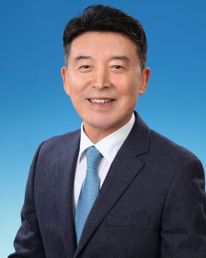 양양홀딩스(주) 현희용 회장