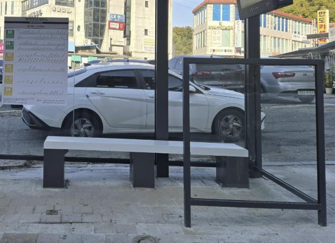 기흥구는 구 내 주요 버스승차대 13곳에 온열 의자를 설치했다