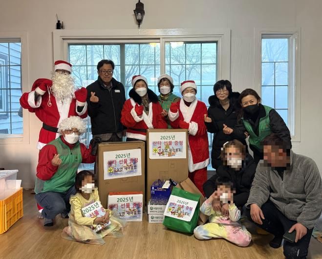 양평군 강상면 '새마을 산타', 다자녀 가구에 특별한 선물 전달