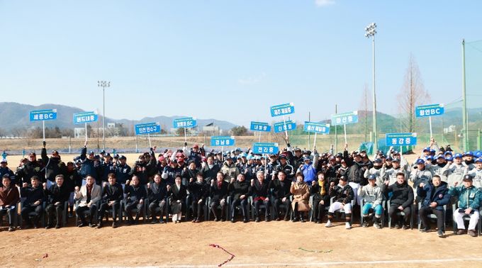 의령군, 전국중학교 야구대회 개막...동계 비수기 지역경제 효자 노릇 톡톡