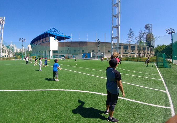 어린이 홈런왕 야구교실 수업(목동 다목적구장)